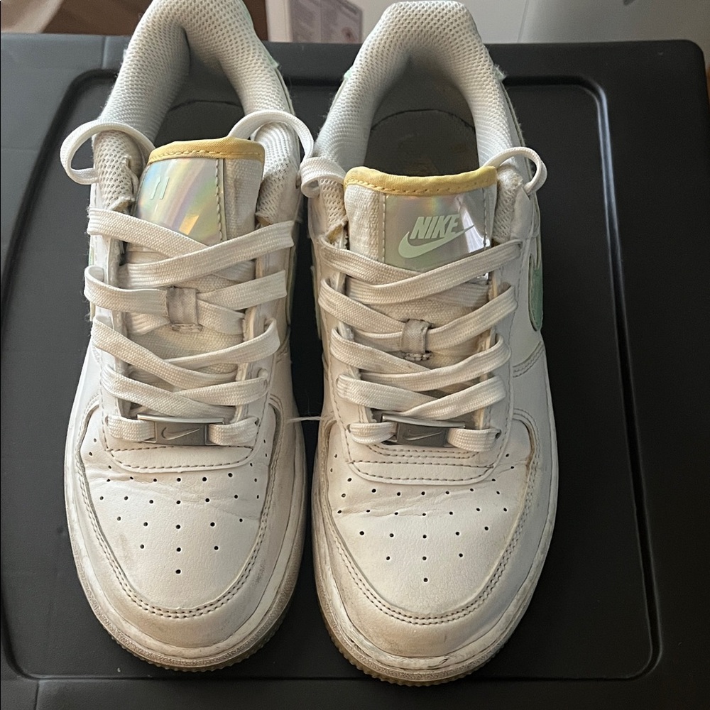 Kids Nike Air Force 1 LV8 GS White and Easter Green